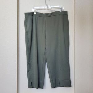 Avenue Ponte Capri Olive Green Pants.  Size 18/20
